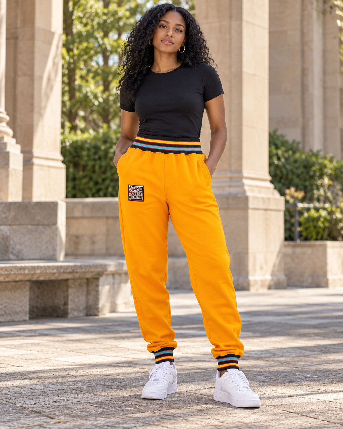 AACA Classic 91 Sweatpants Old Gold — alternative model styling